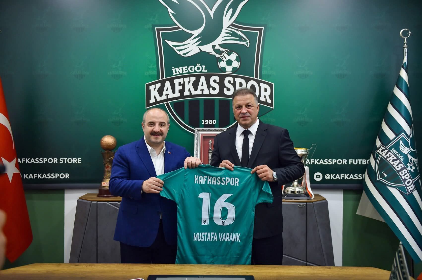 Mustafa Varank'tan İnegölspor Ve Kafkasspor'u Ziyaret (1)-1