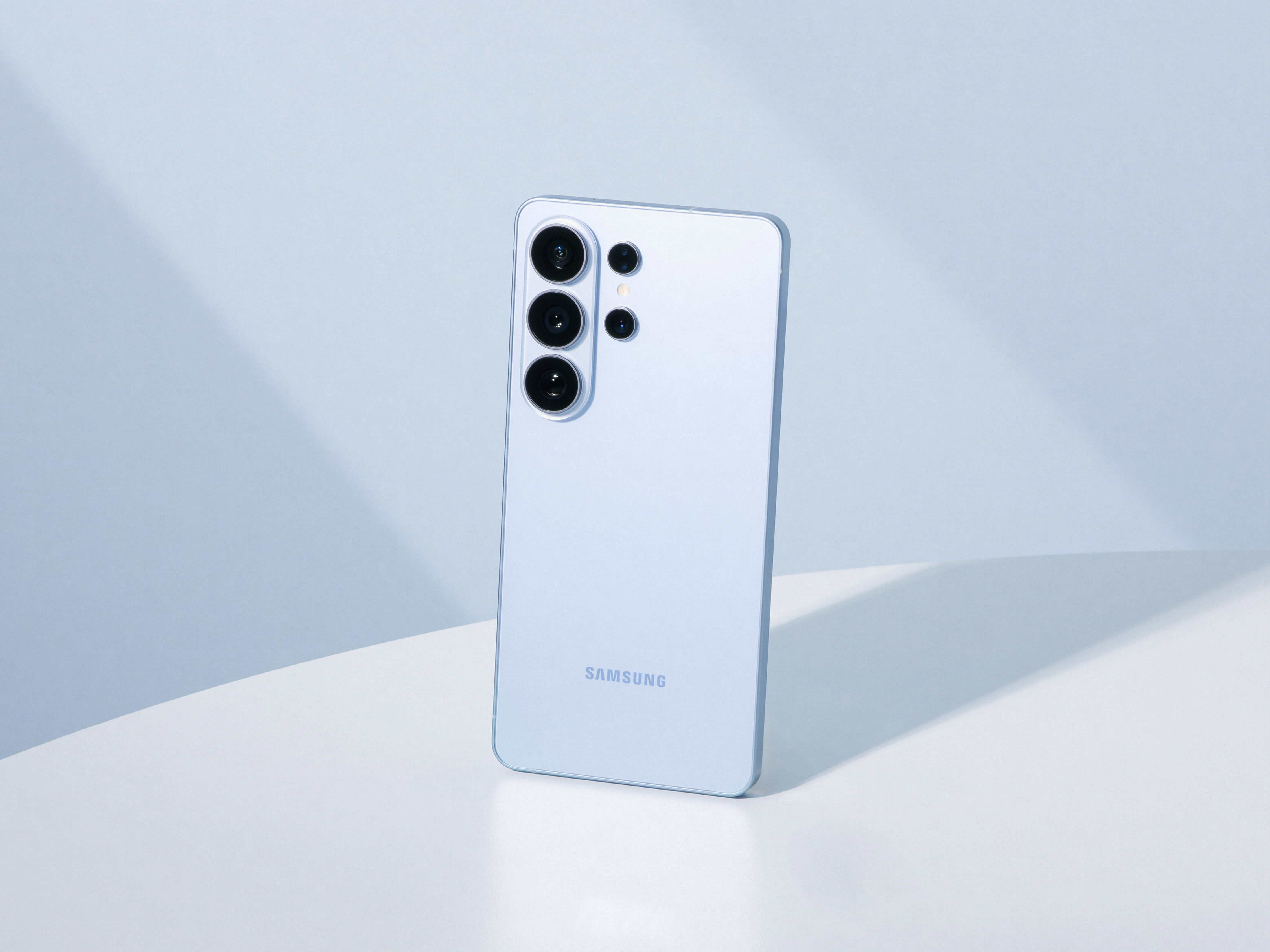 Samsung'dan Büyük Değişiklik! Galaxy S27 Serisinde Ultra'ya Özel Özellik Tarih Olabilir