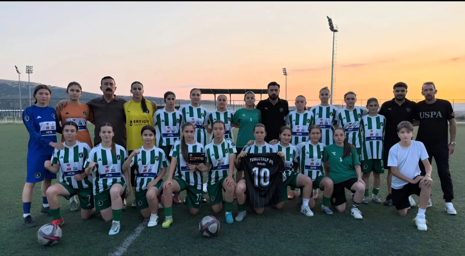 Teşekkürler İnegöl’ün Kızları Turgutalpspor Yarı Finalde Veda Etti (2)