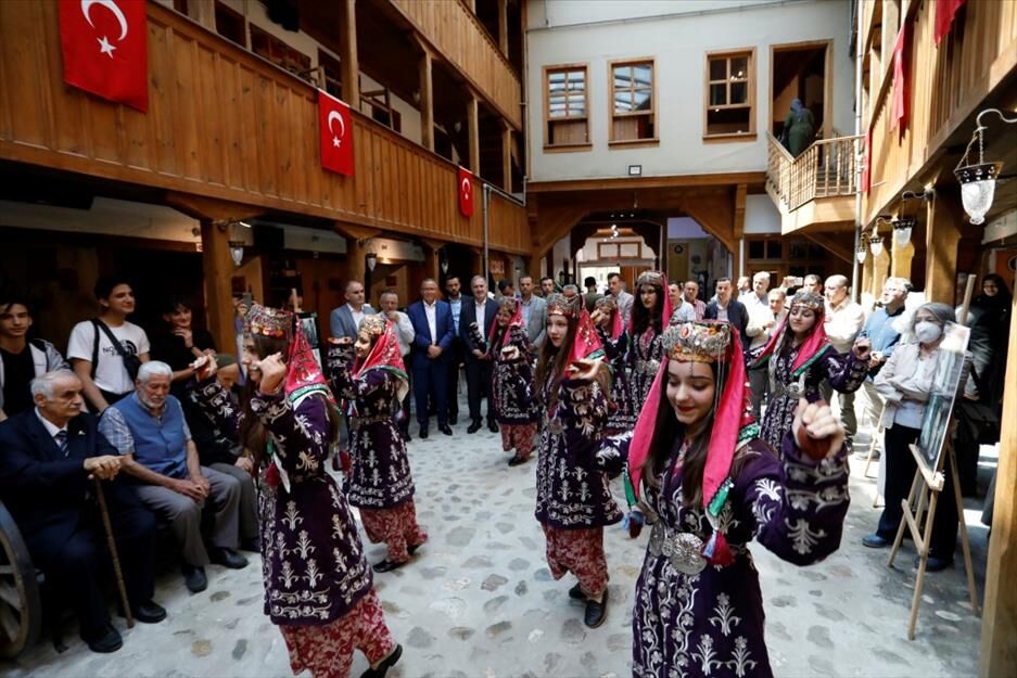 3218 Inegol De Dugun Kulturu Sergisi Acildi 061Ee185 8B2E 49A1 A4Ae 04091Dfc6857