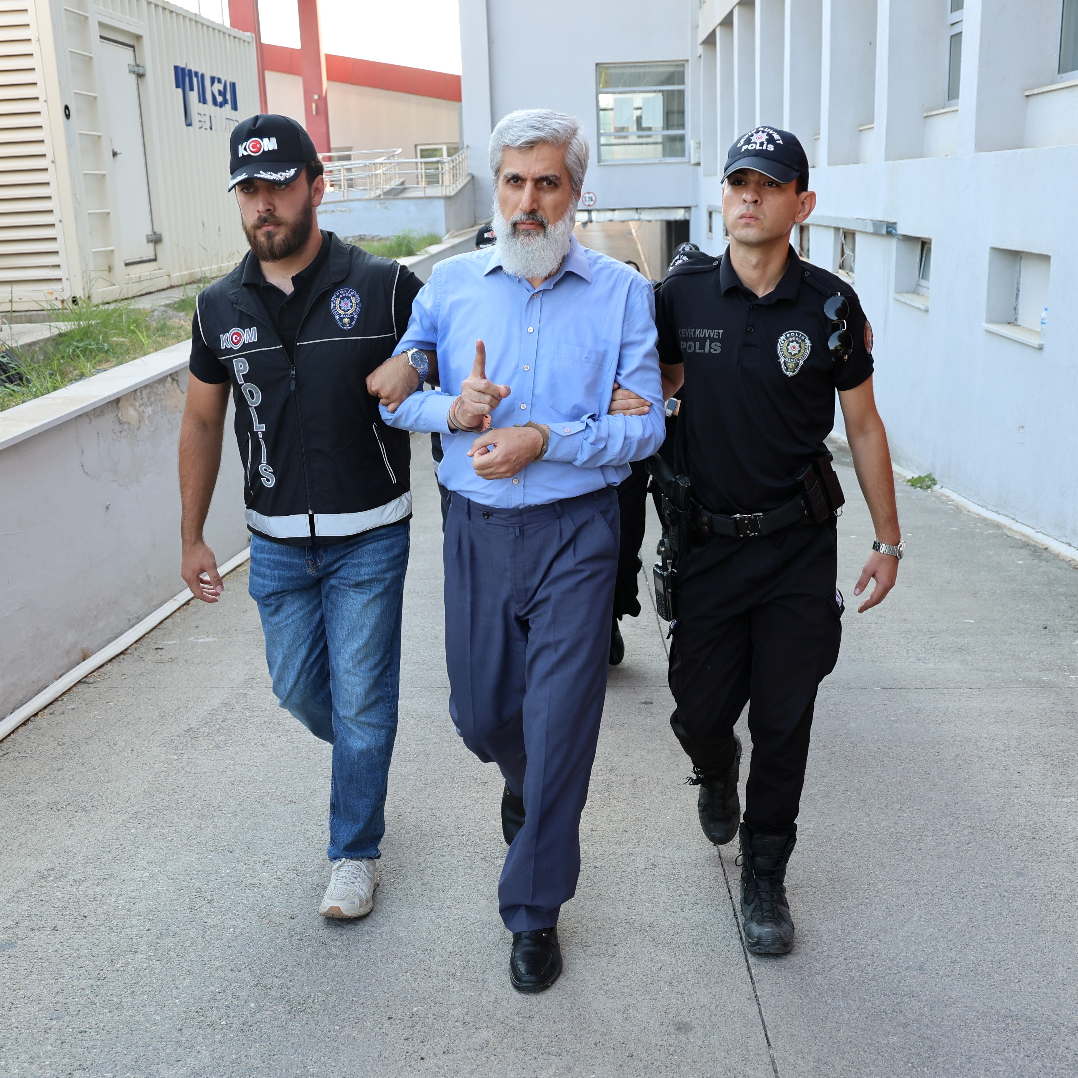 Alparslan Kuytul Ve Eşi Semra Kuytul Tutuklandı (3)