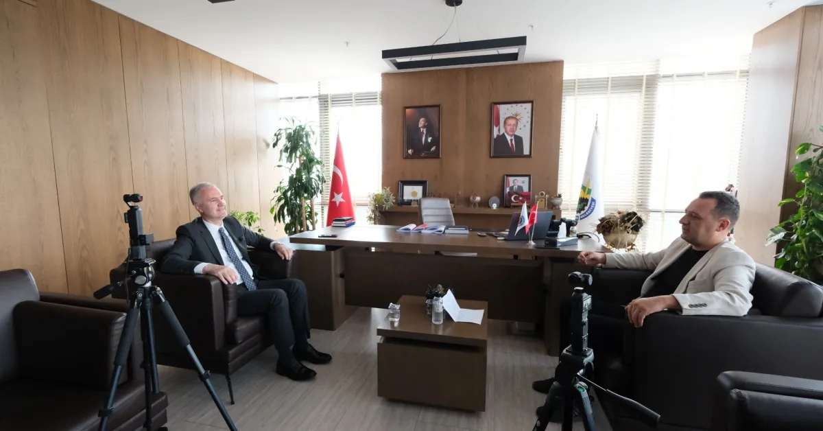 Bölüm 10 Genç Gazete Bilgi Yarışmasının Konuğu İnegöl Belediye Başkanı Alper Taban Oldu (3)