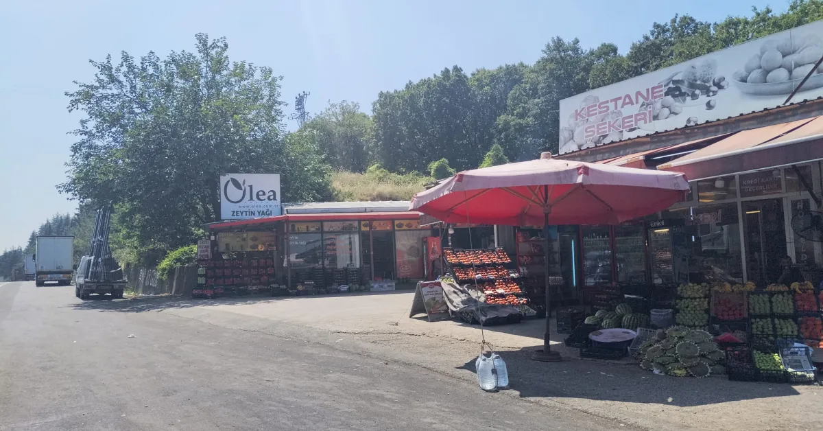 Bursa Ankara Yolundaki Köylü Pazarı Sürücülerin Uğrak Noktası Oldu (1)