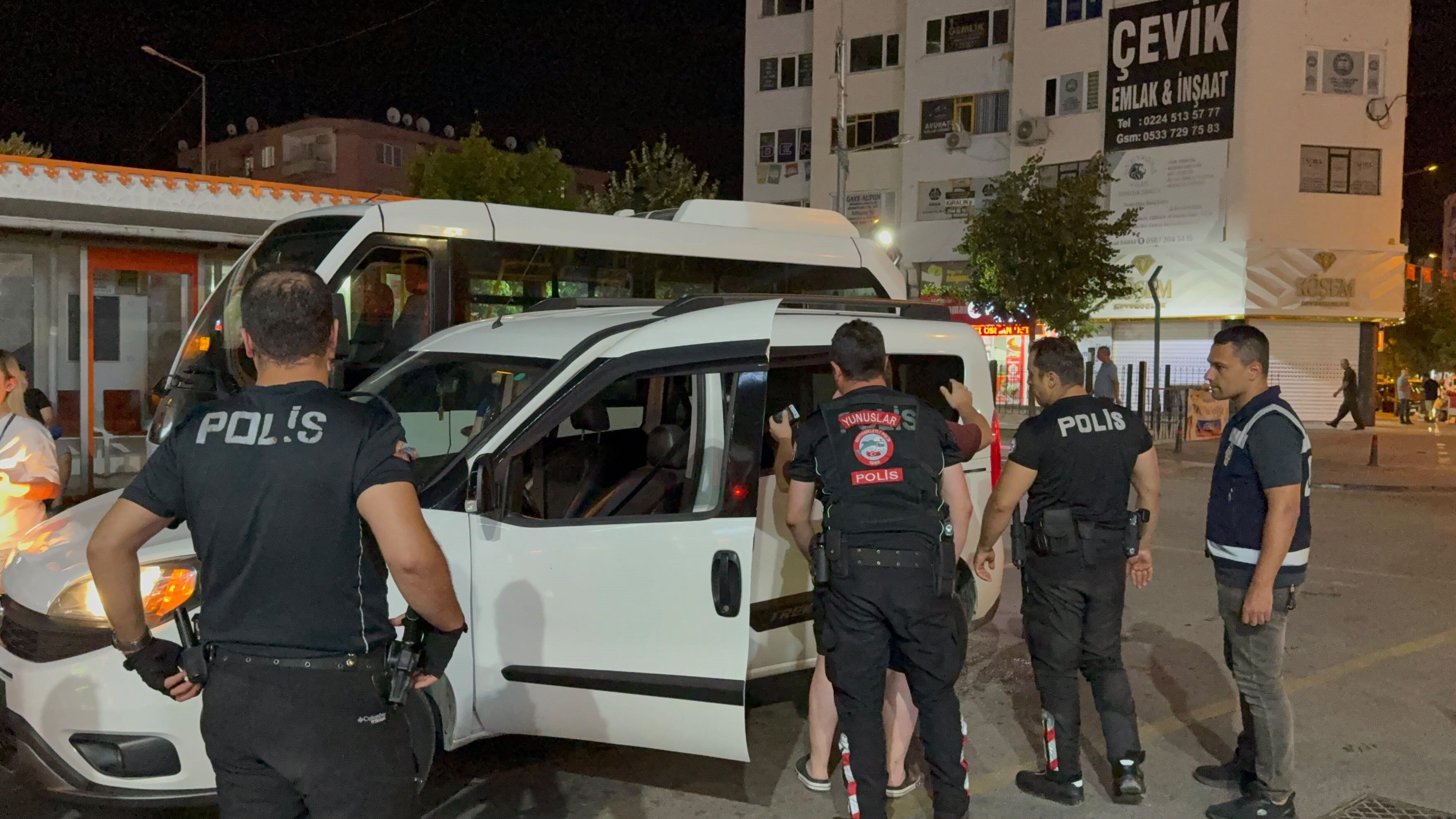 Bursa’da Bin Polisle Huzur Uygulaması (1)