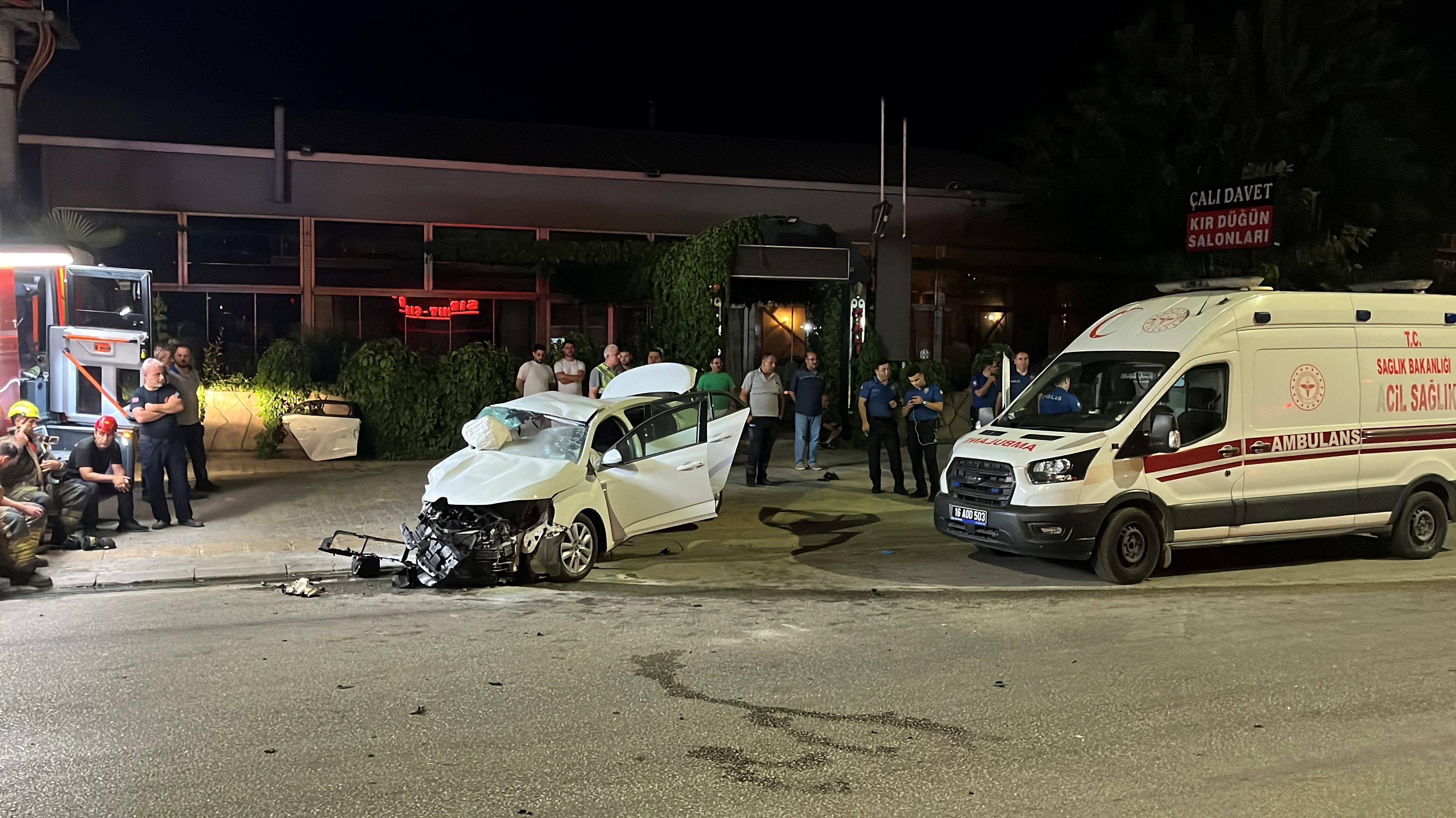Bursa’da Feci Kaza 2 Güvenlik Görevlisi Hayatını Kaybetti, 2 Kişi Yaralandı (1)