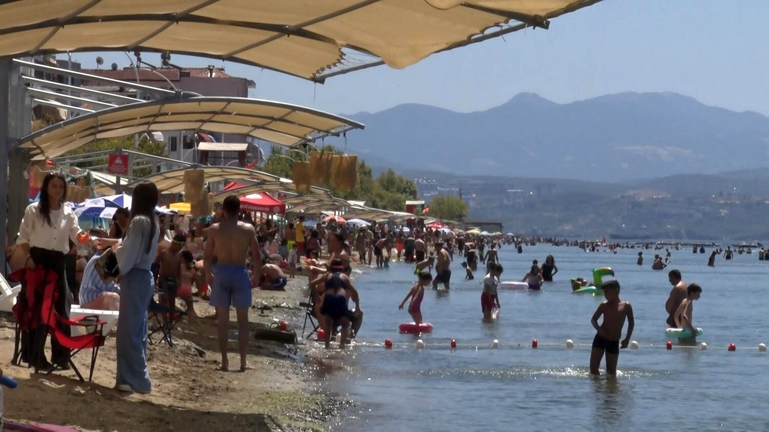 Bursa'da Kavurucu Sıcaklarda Sahillere Akın Ettiler (2)
