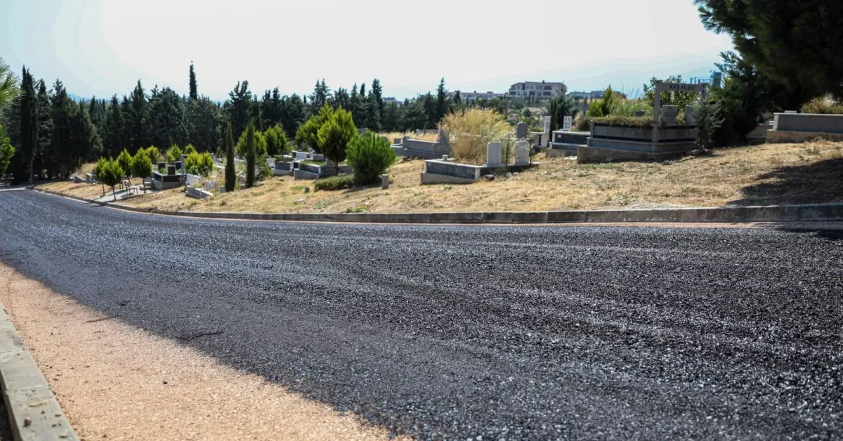 Bursa’da Mezarlık Yolları Yenileniyor (3)