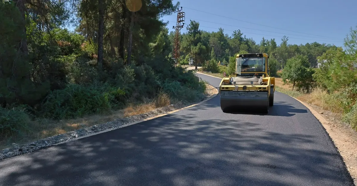 Bursa’da Orhaneli’nin 1,5 Kilometrelik Bağlantı Yolu Yenilendi (2)