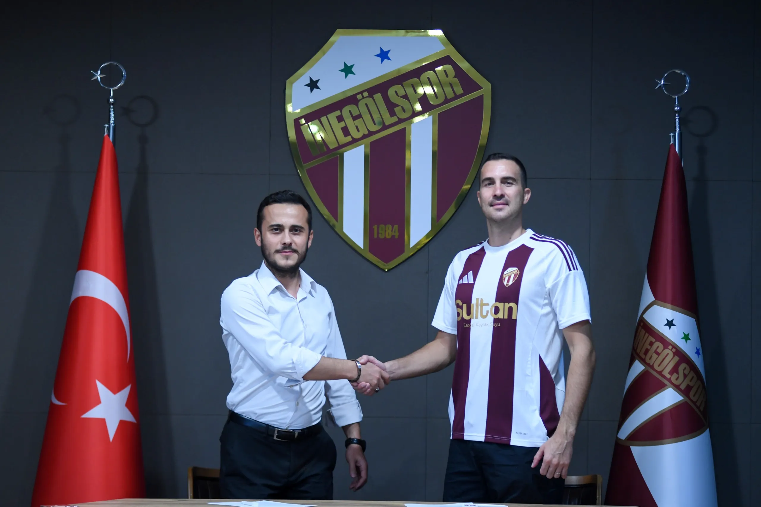 Fenerbahçe'nin Eski Kalecisi İnegölspor'da! (1)