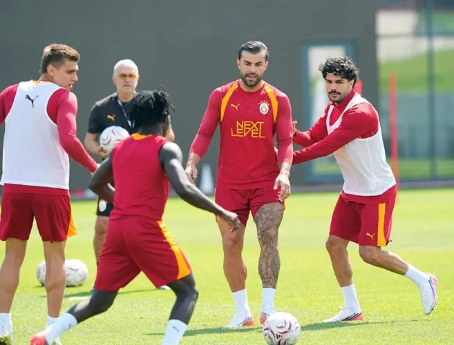 Galatasaray, Erzurumspor Fk Maçı Hazırlıklarını Sürdürdü (5)