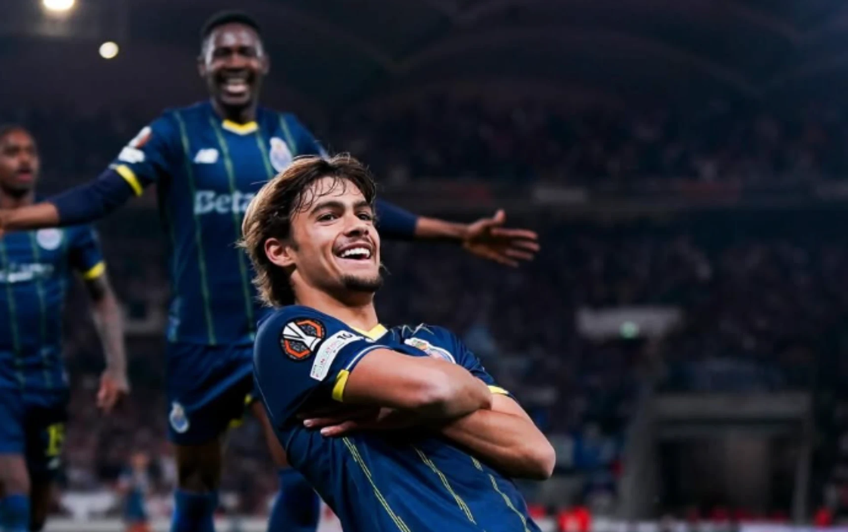 Galatasaray Porto Ile Anlaşmaya Vardı! Rodrigo Mora Transferi Canlı Yayında Açıklandı (2)