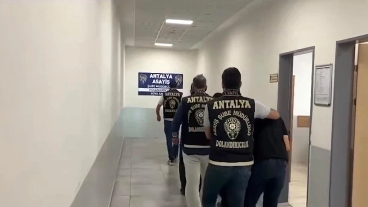 Genç Gazete 22 Ilde Dev Operasyon! 52 Milyar Liralık Hesap Trafiği Ortaya Çıktı (2)