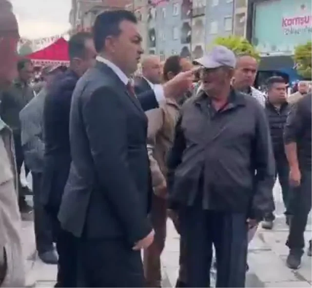 Genç Gazete 30 Ağustos Töreninde Protokol Gerilimi! Belediye Başkanı Ve Müdür Herkesin Önünde Birbirine Girdi (1)-1