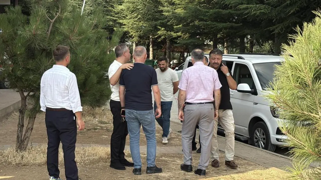 Genç Gazete Ak Parti Grup Başkanvekili Leyla Şahin Usta Trafik Kazası Geçirdi (2)