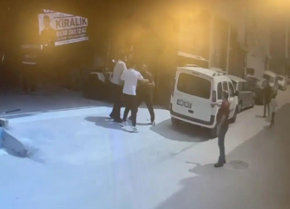 Genç Gazete Bursa’da Akraba Kavgası! Mahalle Savaş Alanına Döndü (2)