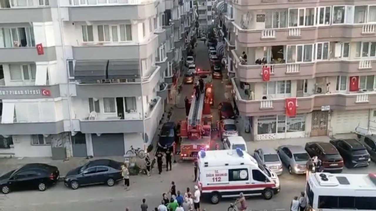 Genç Gazete Bursa’da Korkutan Ev Yangını! 2 Kişi Mahsur Kaldı (1)-1