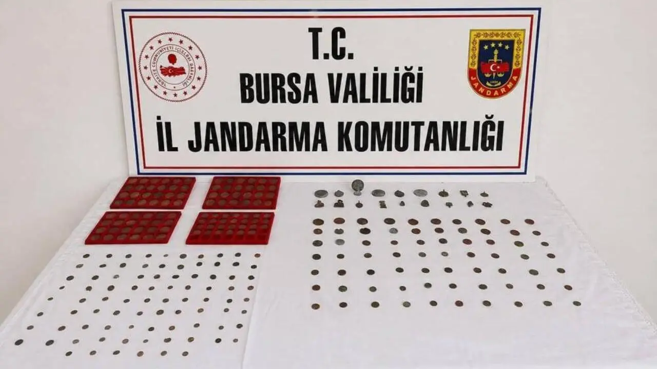 Genç Gazete Bursa'da Tarihi Eser Kaçakçısı Sert Kayaya Çarptı