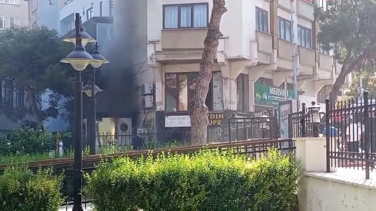 Genç Gazete Bursa’da Trafo Bomba Gibi Patladı! Vatandaş Sokağa Döküldü-1