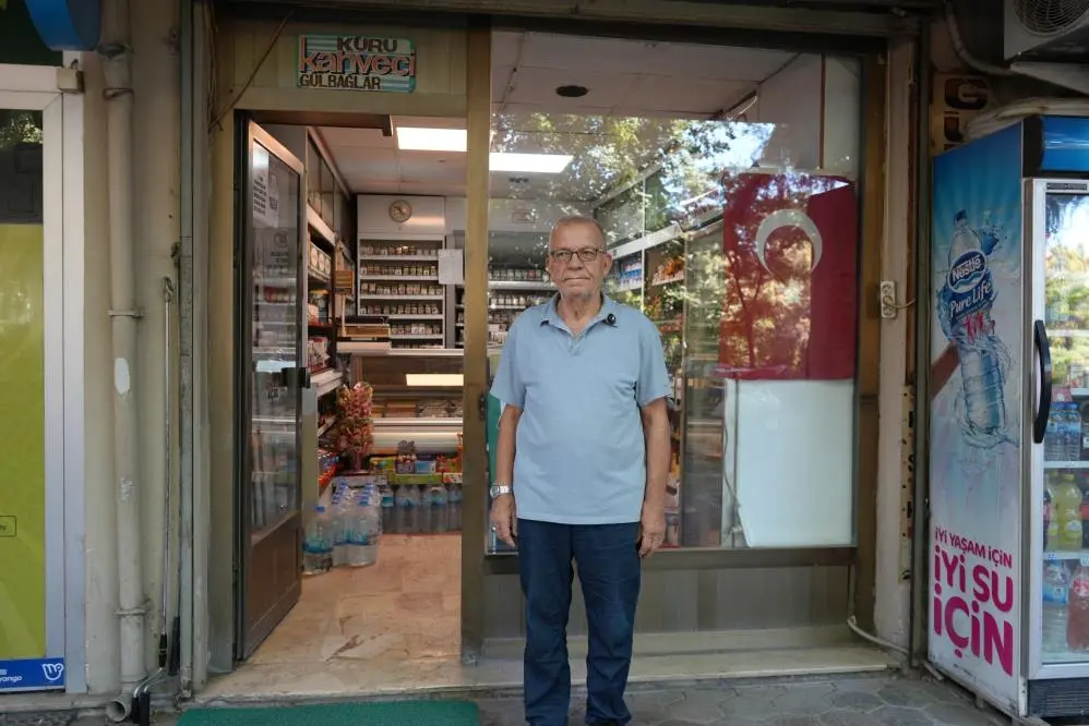 Genç Gazete Bursa’da Yaklaşık 60 Yıldır Aynı Dükkânda Kahve Kokusu! Hasan Gülbağ’ın Hikâyesi Belgesel Oldu (1)