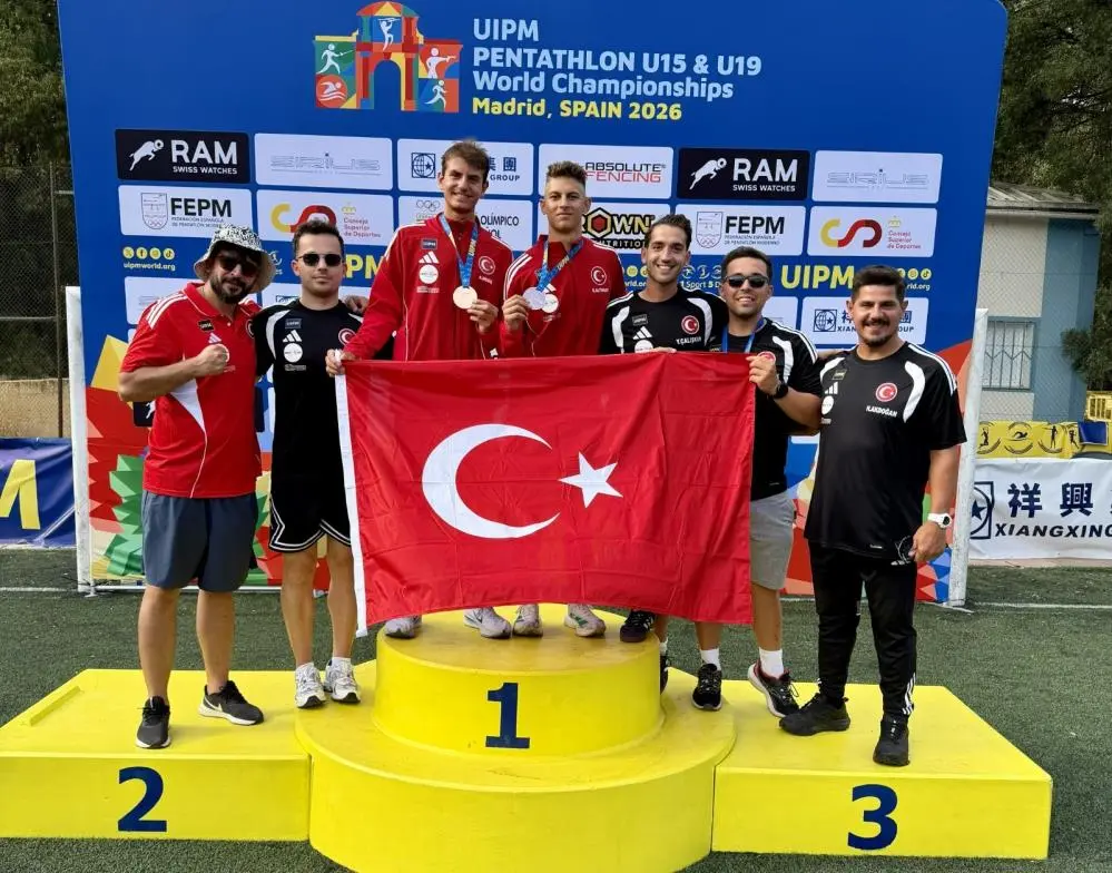 Genç Gazete Bursalı Sporcu Dünya Üçüncüsü Oldu! Madrid’den Bronz Madalyayla Döndü (2)