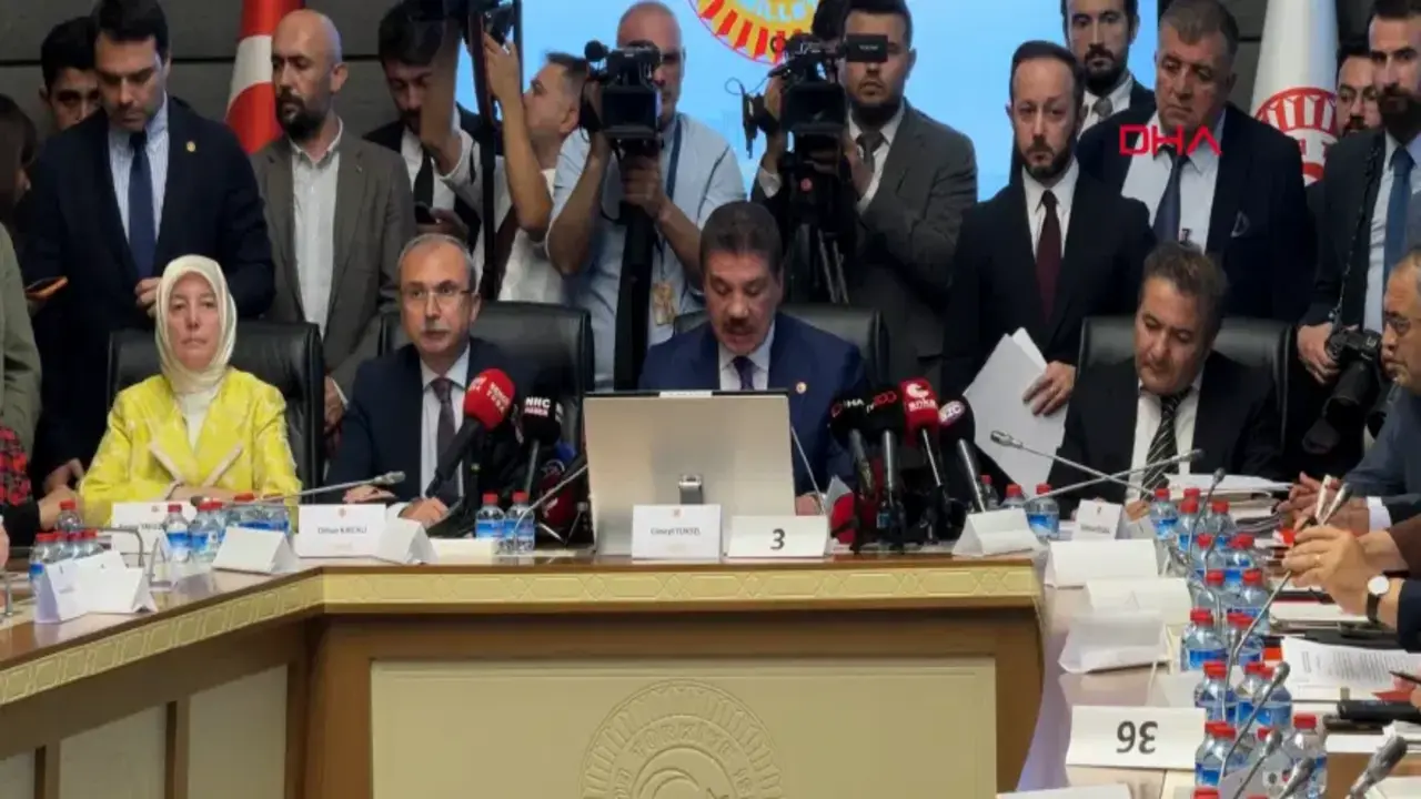 Genç Gazete Çerçeve Yasa Mesaisi Gergin Başladı! Komisyon Önünde Tartışma Çıktı (1)-1