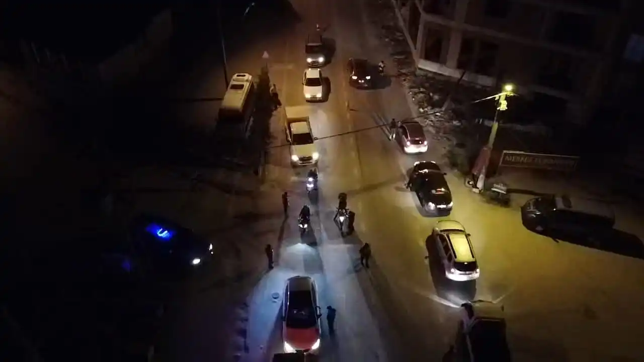 Genç Gazete İnegöl’de Jandarma Her Yeri Tuttu! Aranan Şahıslar Yakalandı-1