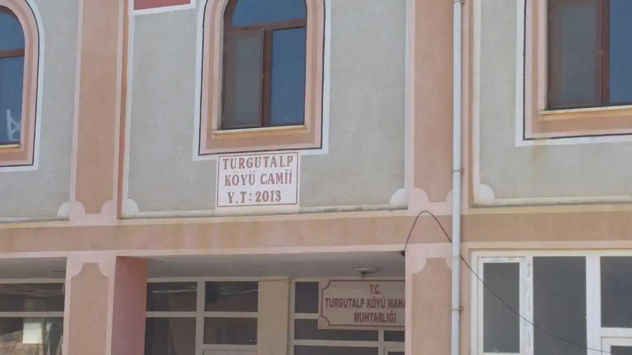 Genç Gazete İnegöl'de O Köydeki Cami Kafa Karıştırdı (1)