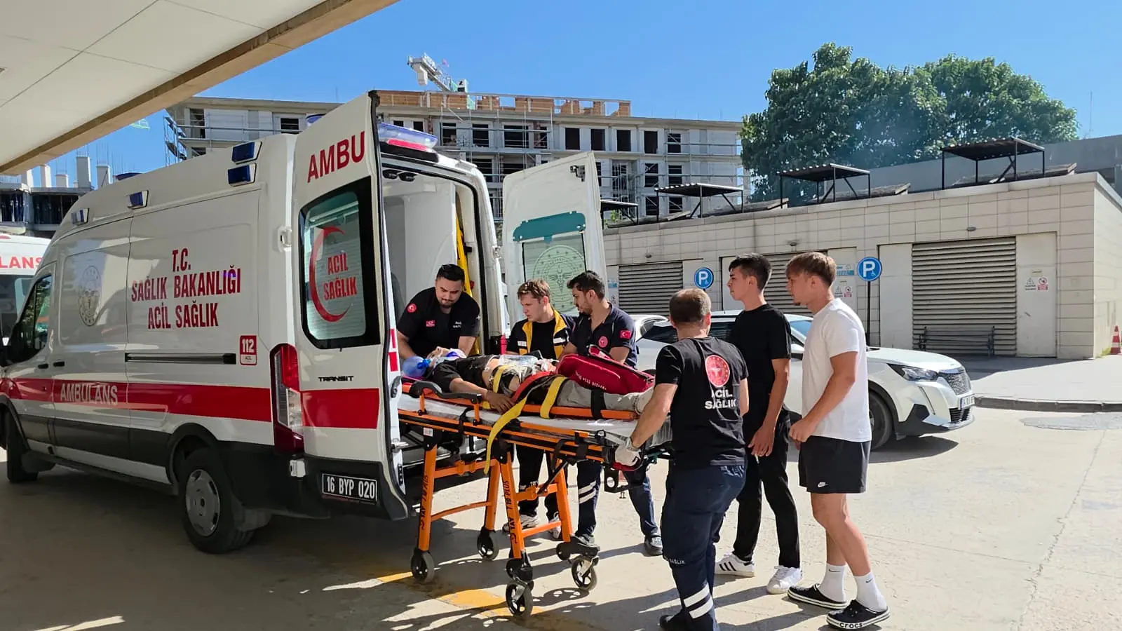 Genç Gazete İnegöl’de Traktör Kazası! Sürücü Ağır Yaralandı-1