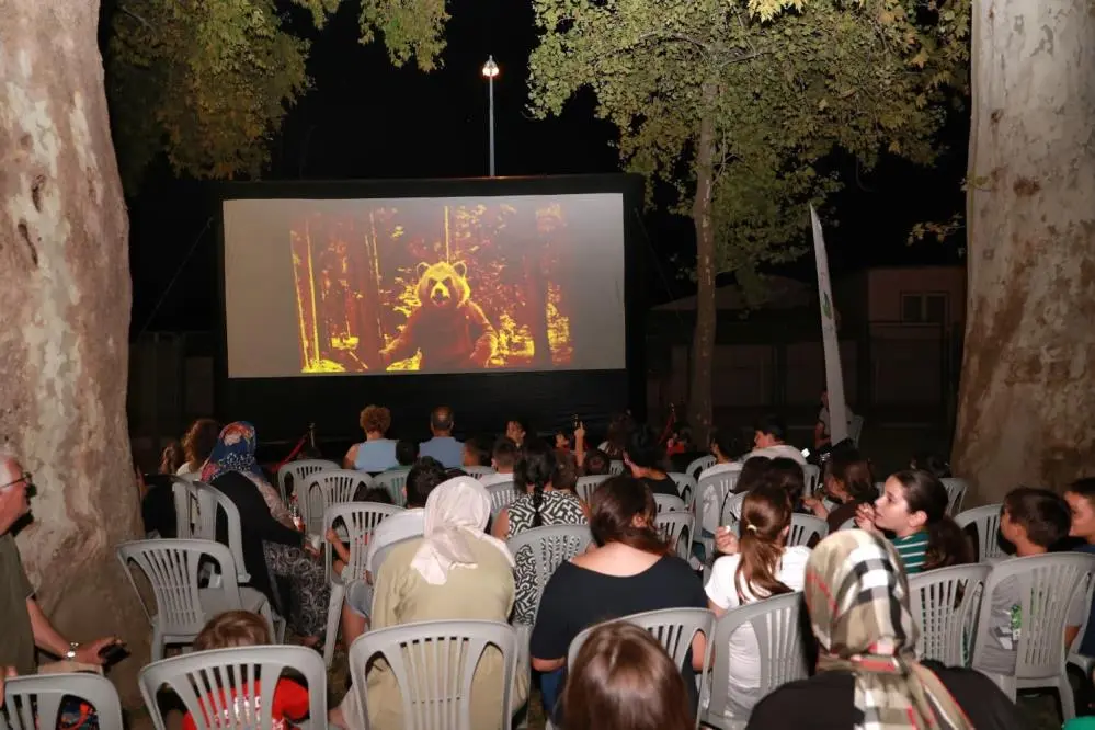 Genç Gazete Osmangazi’de Yazlık Sinema Bu Kez Veysel Karani Mahallesi’ndeydi (4)
