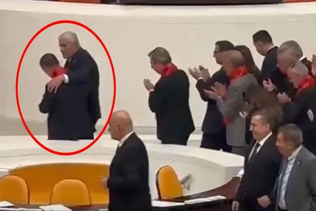 Genç Gazete Tbmm’de Tansiyon Yükseldi! İyi̇ Partili Türkoğlu Kürsüden Indirildi (1)