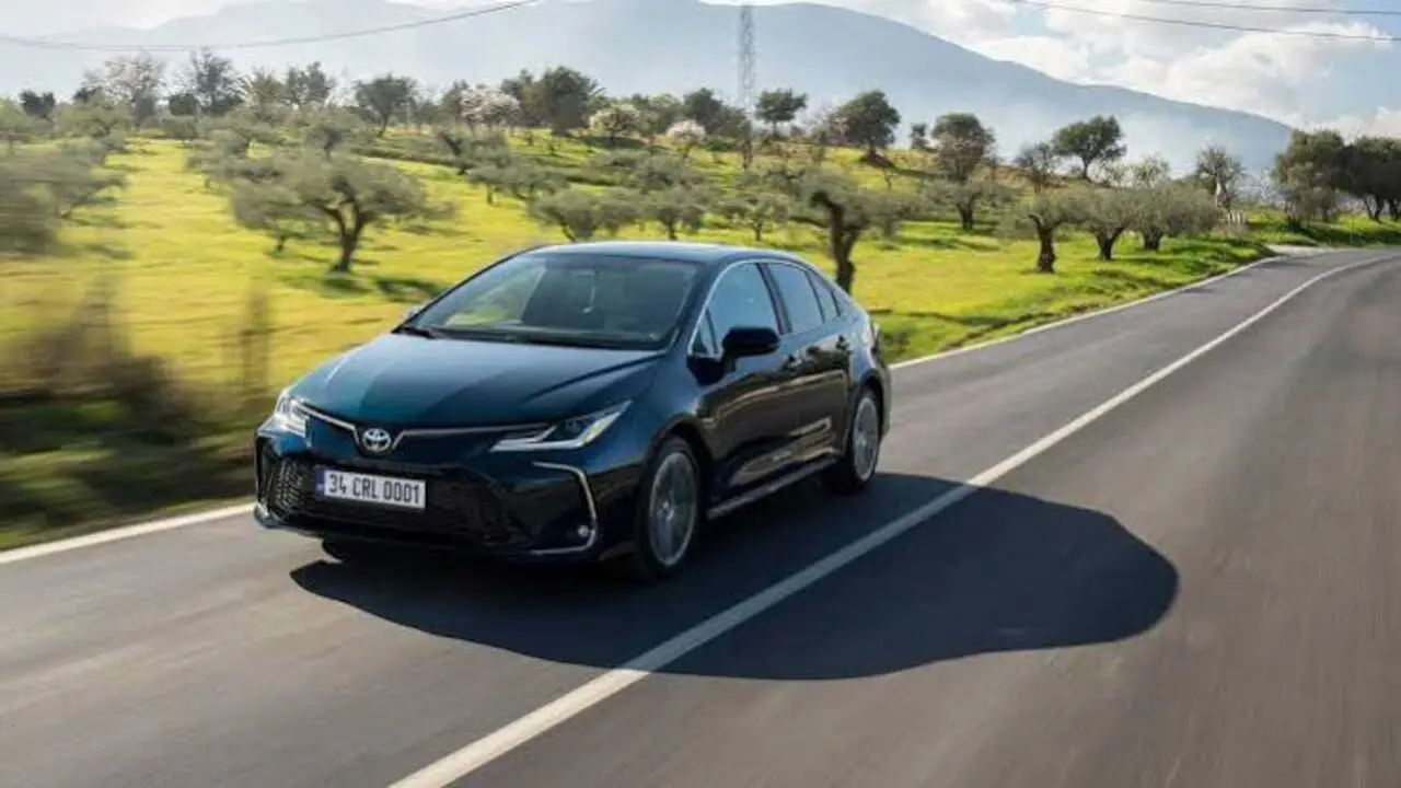 Genç Gazete Toyota'dan Ağustos 2026 Fiyat Güncellemesi! Corolla, C Hr, Rav4 Ve Hilux'un Yeni Fiyatları Belli Oldu (3)