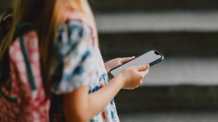 Genç Gazete Yolda Telefon Kullananlara Ceza Geliyor! İtalya'dan Dikkat Çeken Karar (1)