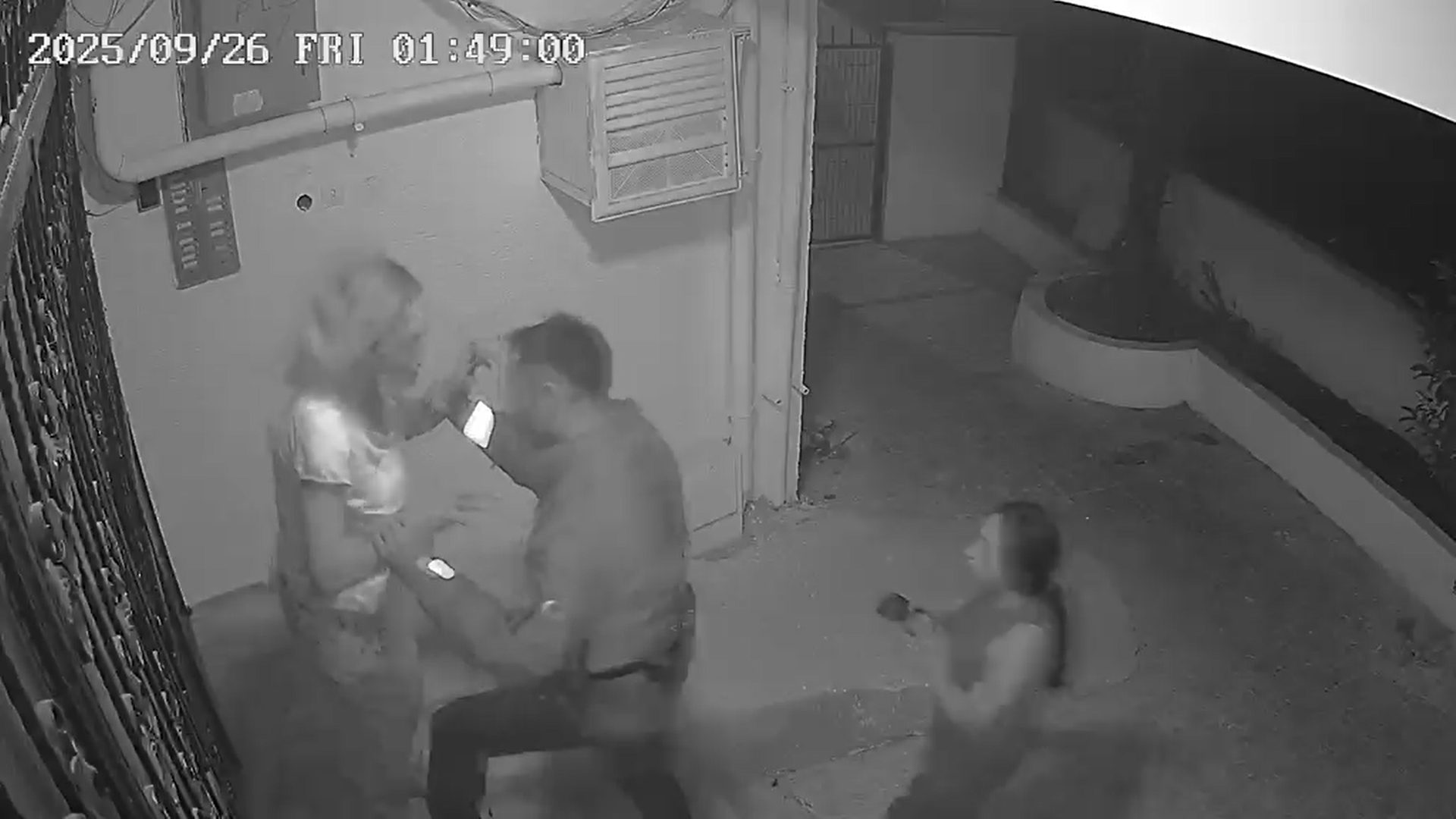 Güllü’nün Son Anlarında Ne Yaşandı Yeni Görüntülerde Kızının Sözleri Dikkat Çekti (3)