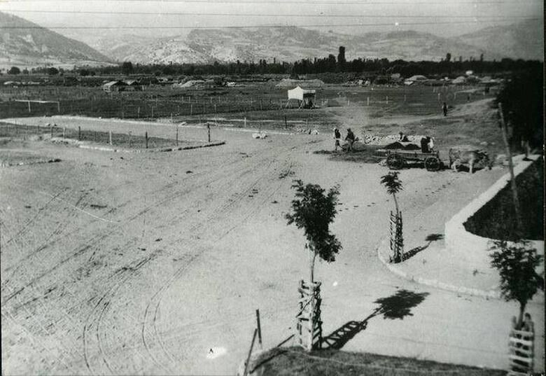 Hastane Atatürk Aniti Harman Yeri̇ En Eski̇ Fotosu