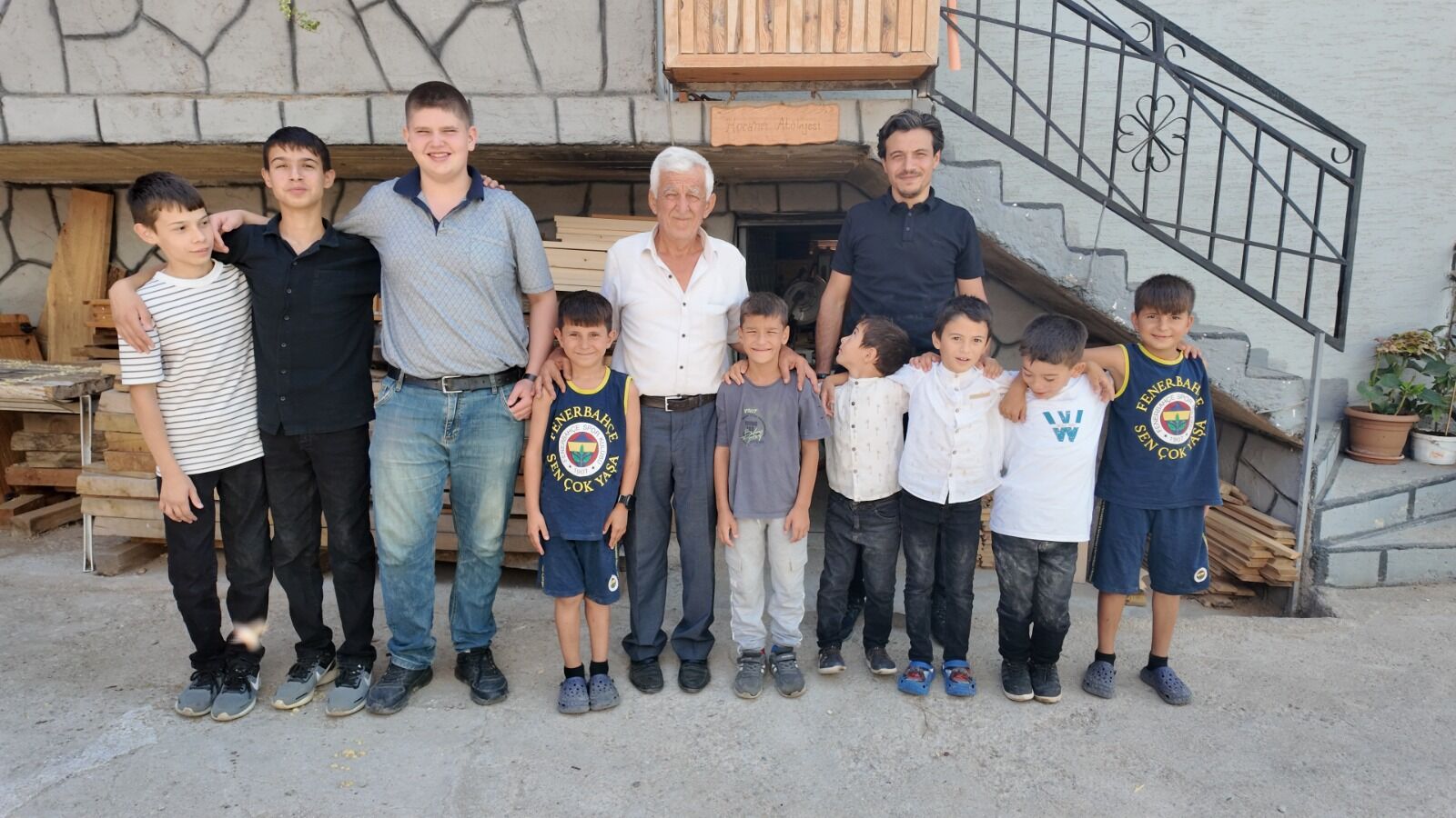 İmamın Marangozluk Atölyesinde Çocuklara Meslek Eğitimi (2)
