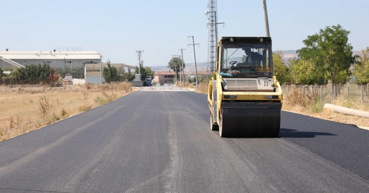 İnegöl Cumhuriyet Mahallesi’nde Çalıkavak Güzergâhı Yenilendi (3)