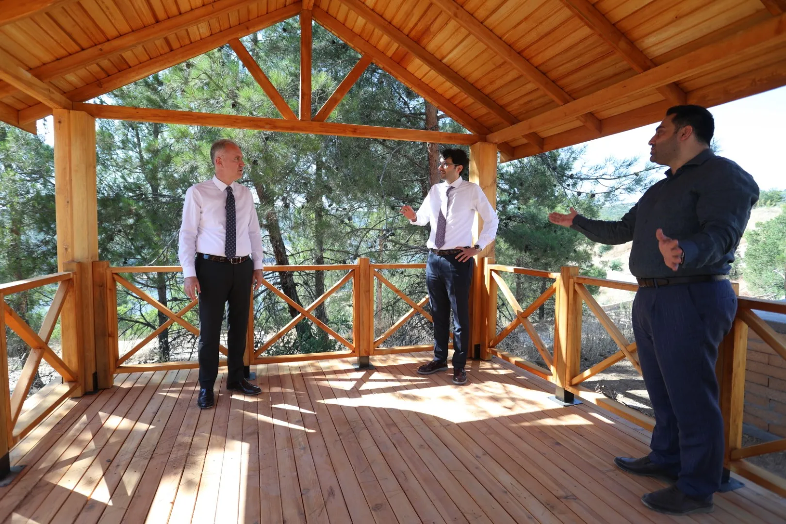 İnegöl Millet Bahçesi’nde Üst Yapı Çalışmaları Başladı (3) Gencgazete