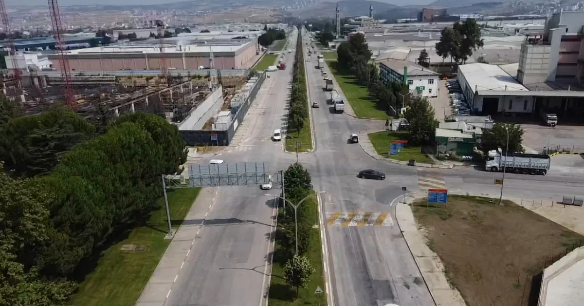 İnegöl Osb'deki Havaalanı Caddesi'nin Bilinmeyen Hikâyesi Buraya Bir Zamanlar Uçaklar Iniyordu (5)