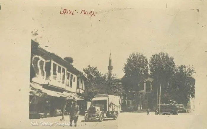 Inegöl Yunan Işgali Günleri Hükümet Meydanı Ve Hekimzade Camii Gençgazete (5)-1
