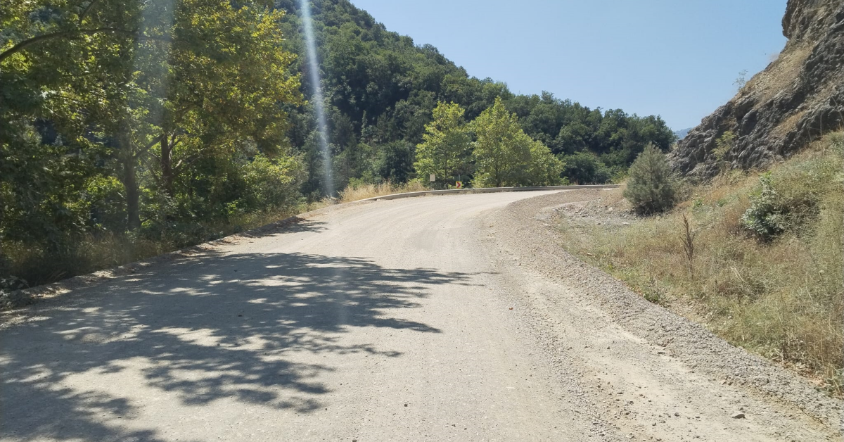 İnegöl’de 5 Mahalleyi Bağlayan Stabilize Yol Tepki Çekti (2)