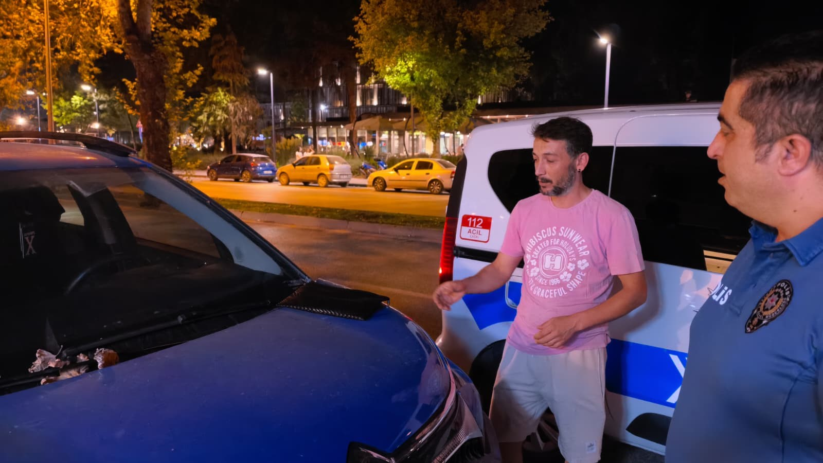 İnegöl’de Bulduğu 30 Bin Tl’lik Çantayı Polise Teslim Etti (1)