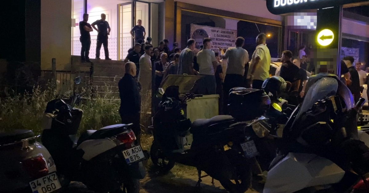 İnegöl’de Düğünde Oyun Havası Tartışması Bıçaklı Kavgaya Dönüştü 3 Yaralı (4)