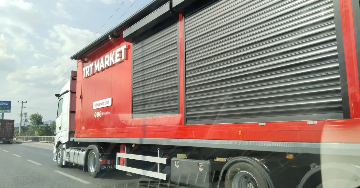 İnegöl’de Görülen Trt Market Tir’ı Merak Uyandırdı Ne Işe Yarıyor, Içinde Neler Var (1)