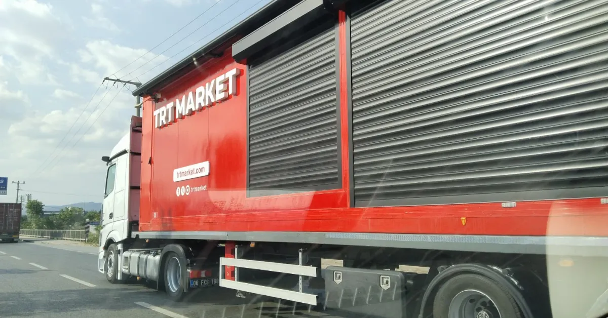 İnegöl’de Görülen Trt Market Tir’ı Merak Uyandırdı Ne Işe Yarıyor, Içinde Neler Var (2)