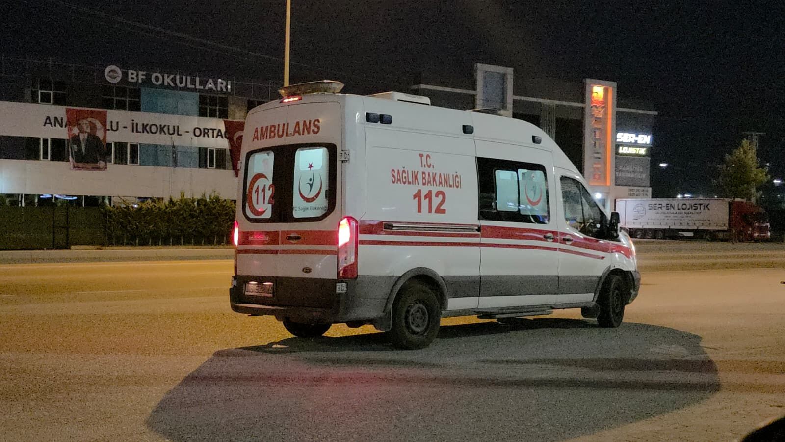 İnegöl’de Motosiklet Kazası Sürücü Yola Savrularak Yaralandı (1)-1