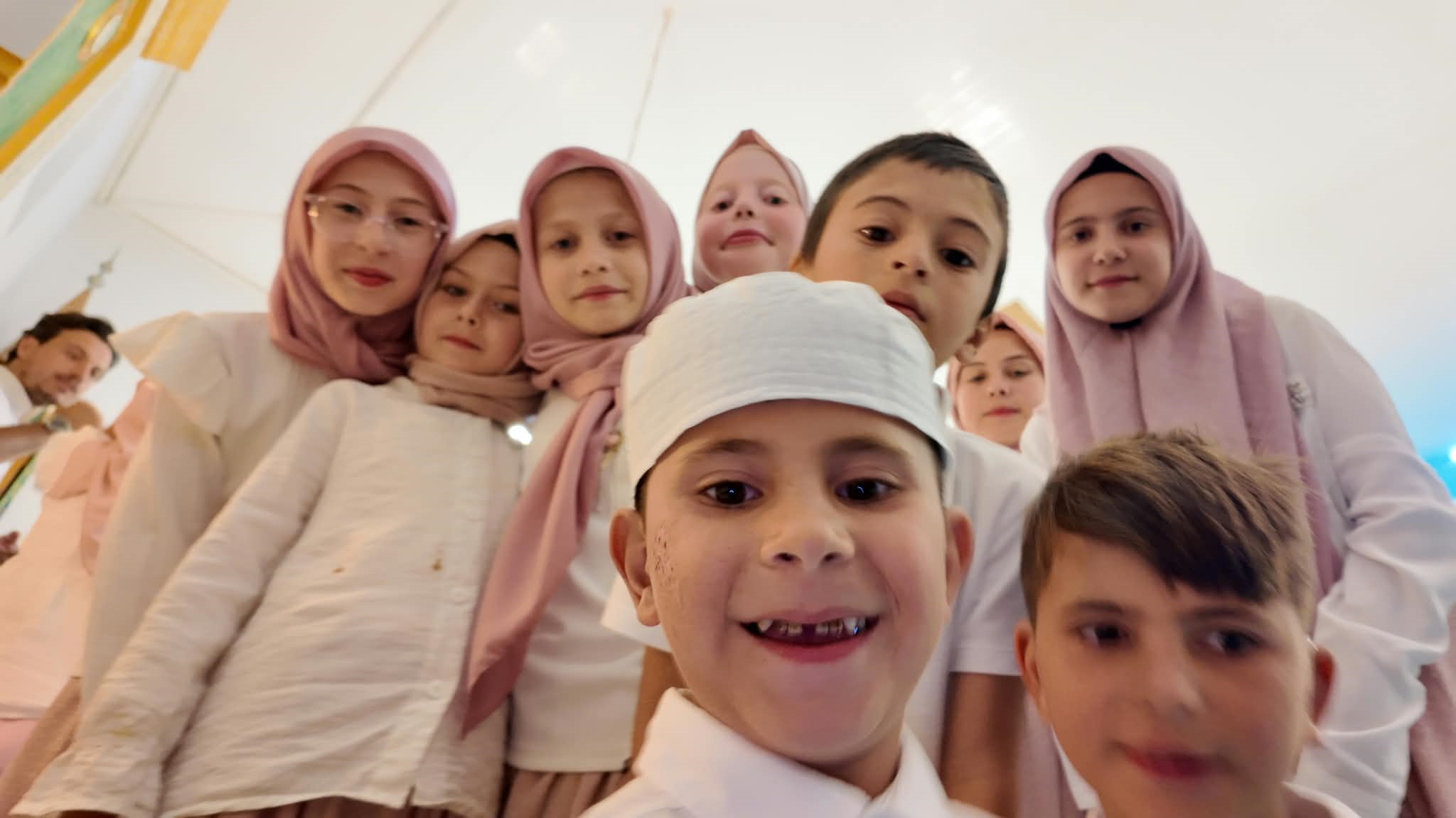 İnegöl'deki Bu Köyde Kur'an Mezuniyeti Çok Farklı.. Binlerce Liralık Ödülü Kaptılar (4)