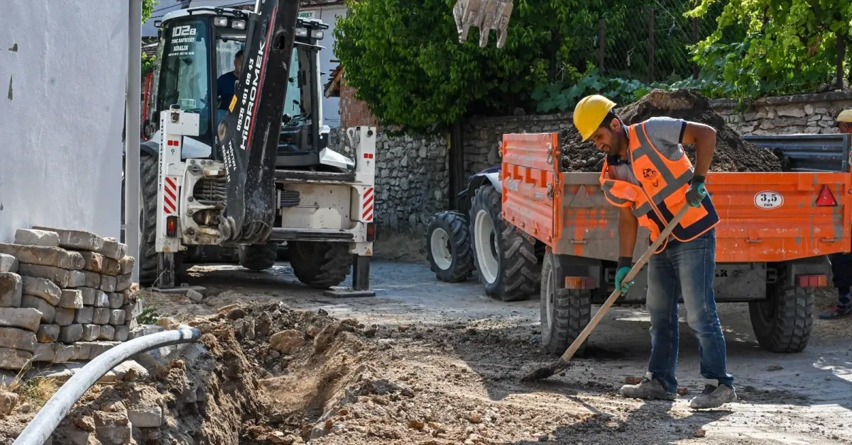 Keles Kocakovacık’ta 5 Bin 800 Metrelik Içme Suyu Hattında Sona Gelindi (2)