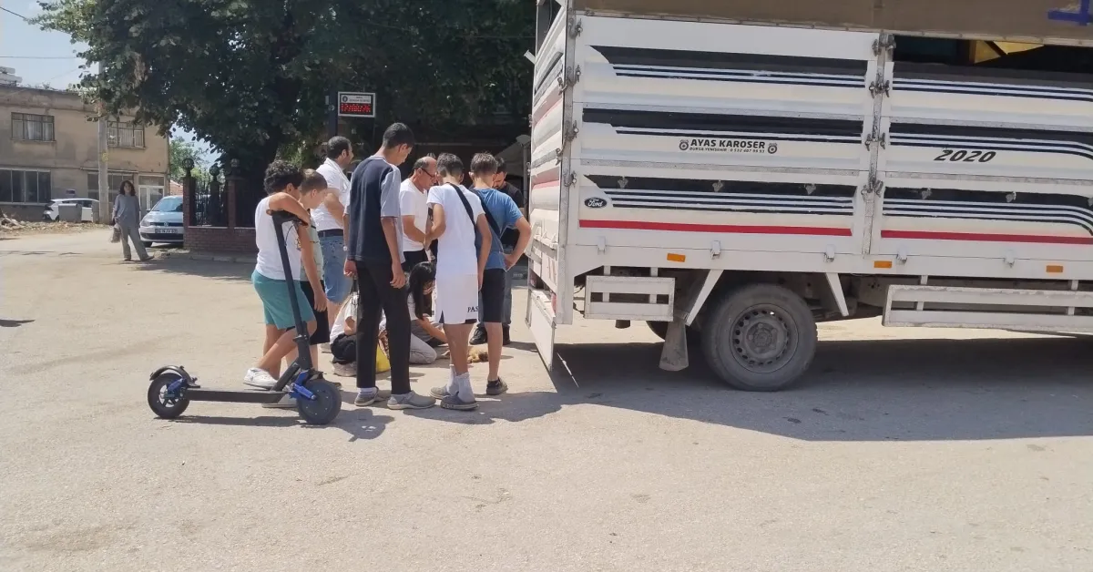 Kestel’de Yaralanan Yavru Köpeğin Başından Ayrılmadılar (3)