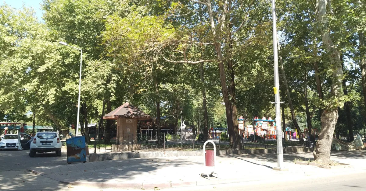 Kuğulu Parktaki Binalar Neden Yıkılıyor İşte Cevabı. (1)