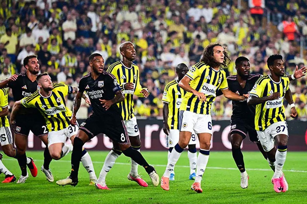 Lyonda Fenerbahce Korkusu Yuzlerce Taraftarin 3E5534C635 Amp